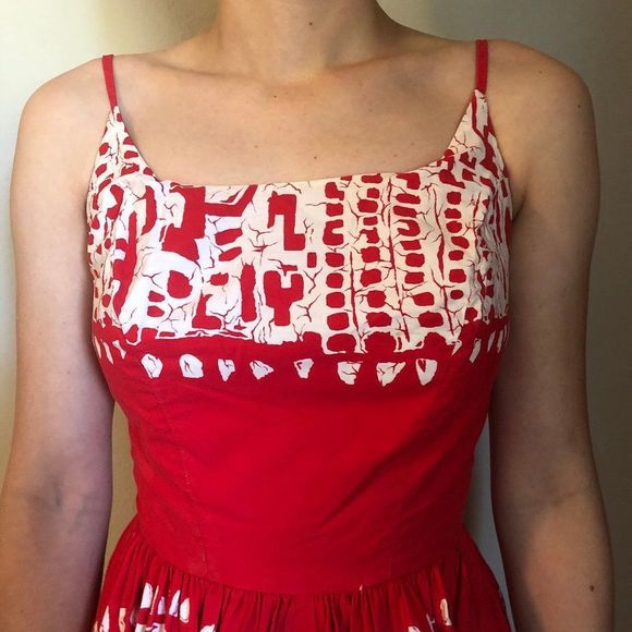 Vintage 50s Kamehameha Hawaii Tropical Red White Fit and Flare Print Sundress - Picture 5 of 12